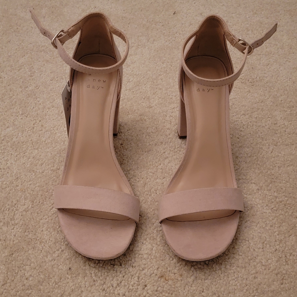 A New Day Strappy Heels 8.5 NWT